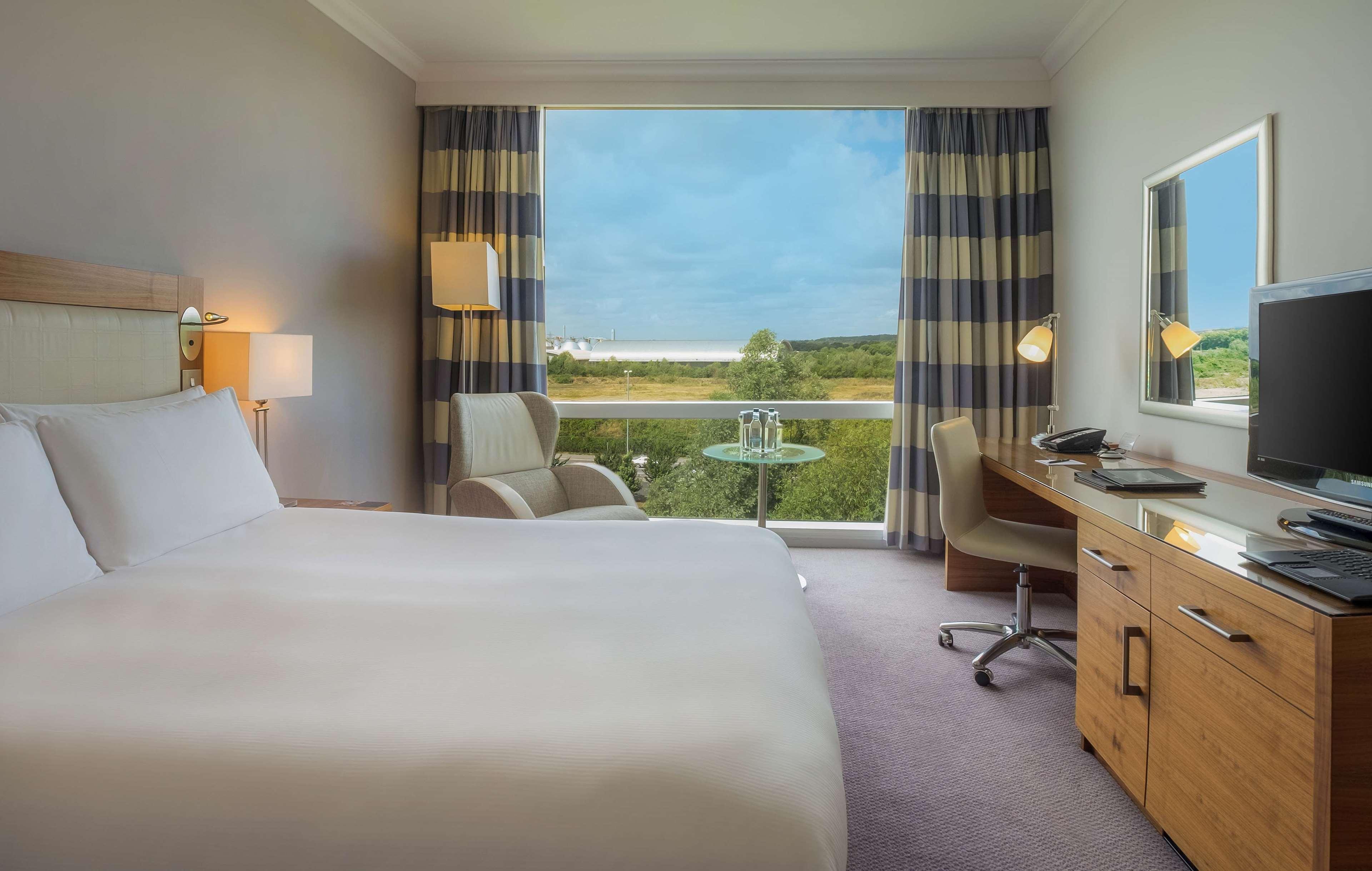 Hilton Reading Hotel Ngoại thất bức ảnh